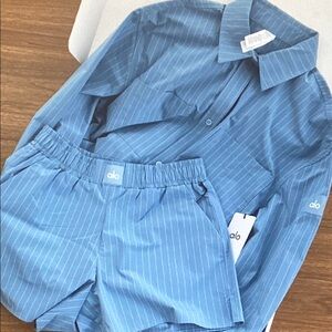ALO Yoga Women's Blue Striped Matching Set One Size Shirt & Shorts